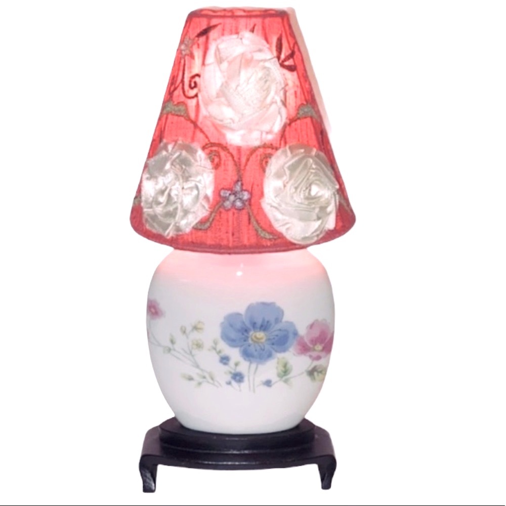 VTG Half Lamp • Murray Feiss • Embroidered Shade • Puffy Flowers • Wooden Base